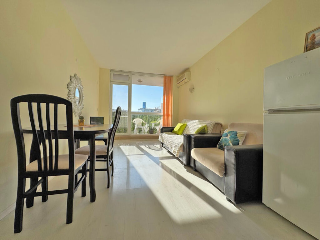 🏡 Обзаведено студио в Sunset Beach 4 – централна част на Слънчев бряг